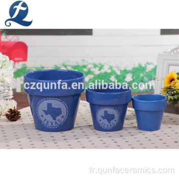 Petit pot de jardinière en grès avec logo personnalisé coloré